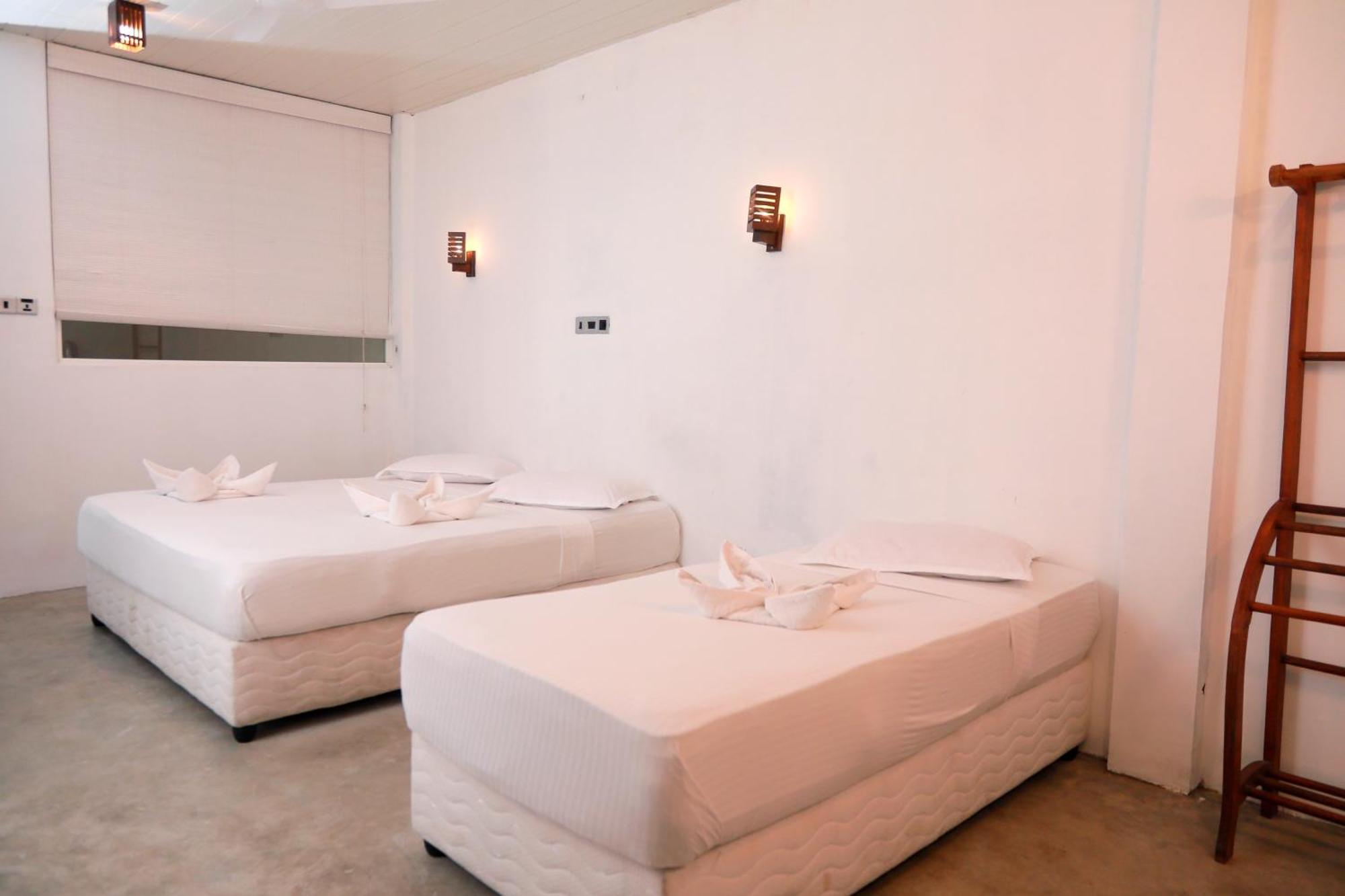 A1 Weligama Hotel & Spa Экстерьер фото